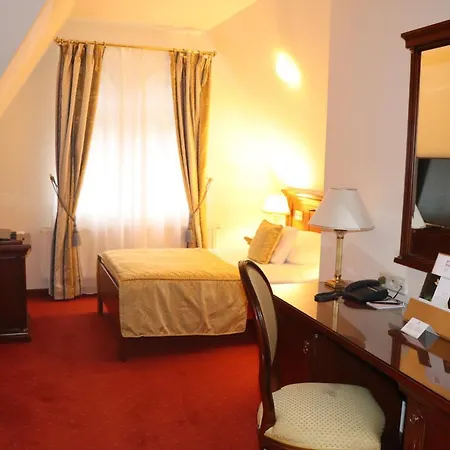 Szálloda Savoy Westend 5*