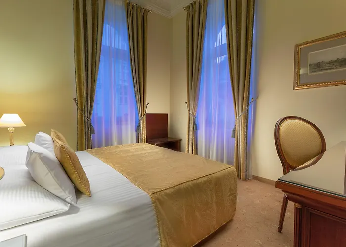 Savoy Westend Hotel