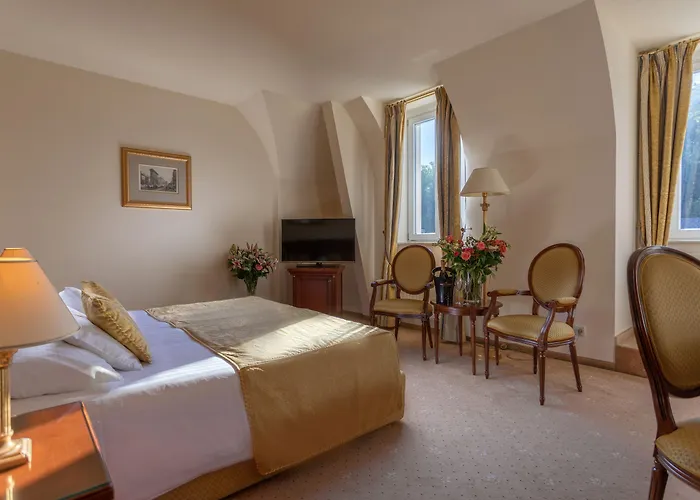 Hotel Savoy Westend 5*