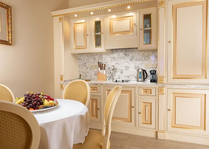 Savoy Westend 5*