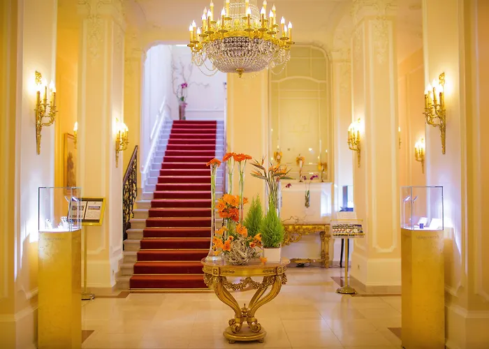 Hotel Savoy Westend 5*