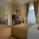 Savoy Westend 5* קרלובי וארי