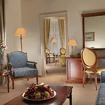 Savoy Westend מלון 5*