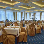 Savoy Westend מלון קרלובי וארי