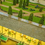 Savoy Westend מלון 5*