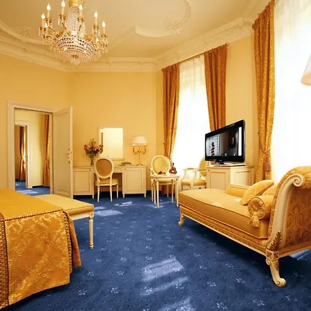 Savoy Westend