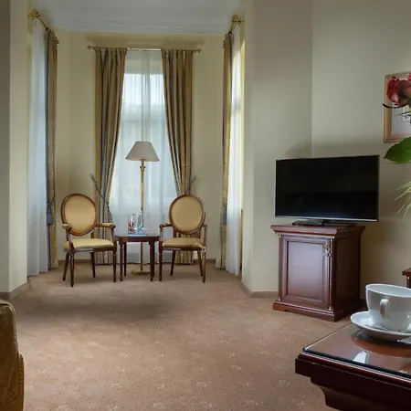 Savoy Westend 5*
