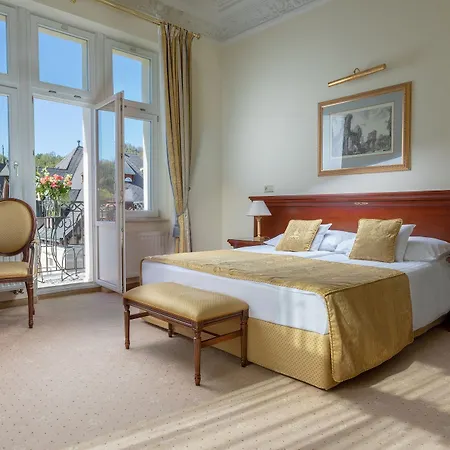 Savoy Westend 5*