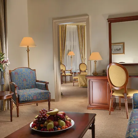 Savoy Westend Otel