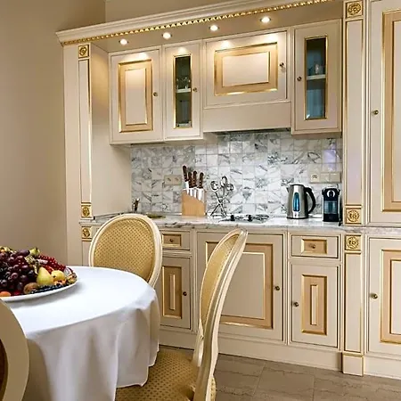 Savoy Westend Hotel 5*