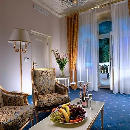 Hotel Savoy Westend 5*