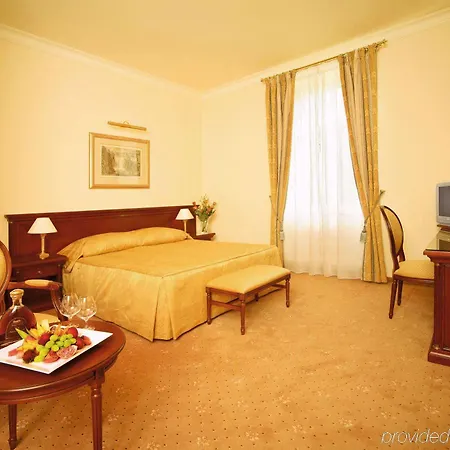 Savoy Westend 5* كارلوفي فاري