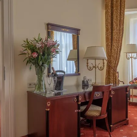 Otel Savoy Westend