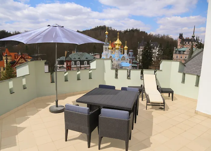 Savoy Westend كارلوفي فاري