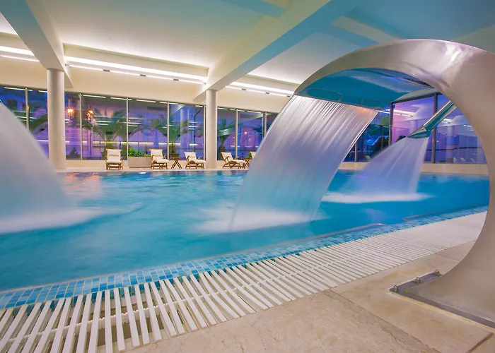 Savoy Westend 5* كارلوفي فاري