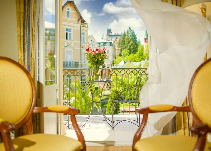 Savoy Westend فندق